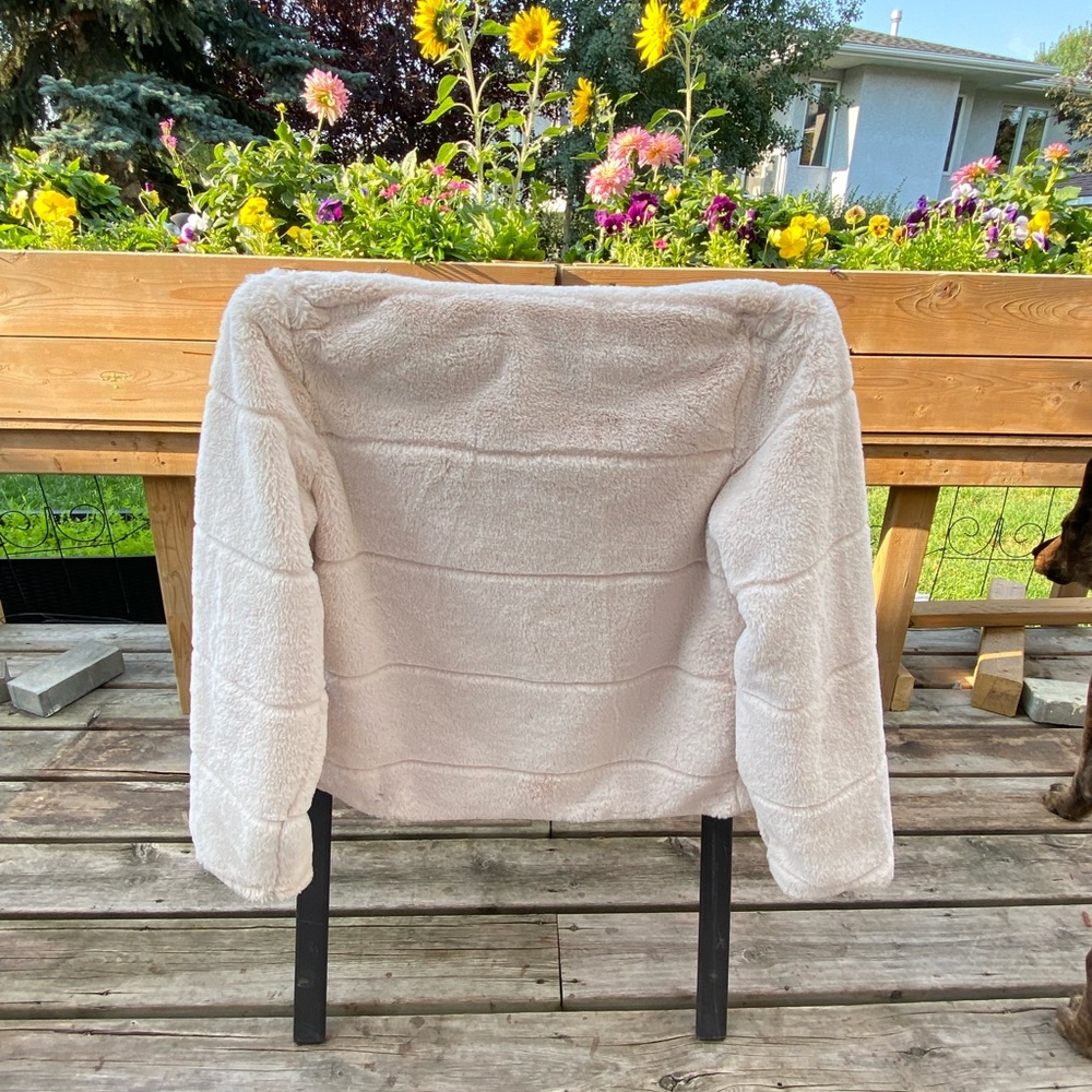 CISono Jacket. Size M. 100% polyester